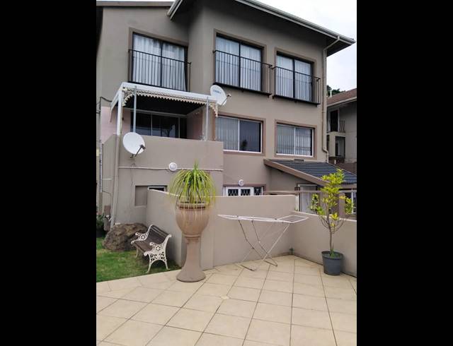 3 BEDROOM FLAT TO LET IN MORNINGSIDE